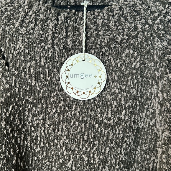 Umgee Dark Brown Crewneck Sweater NWT - Picture 2 of 10